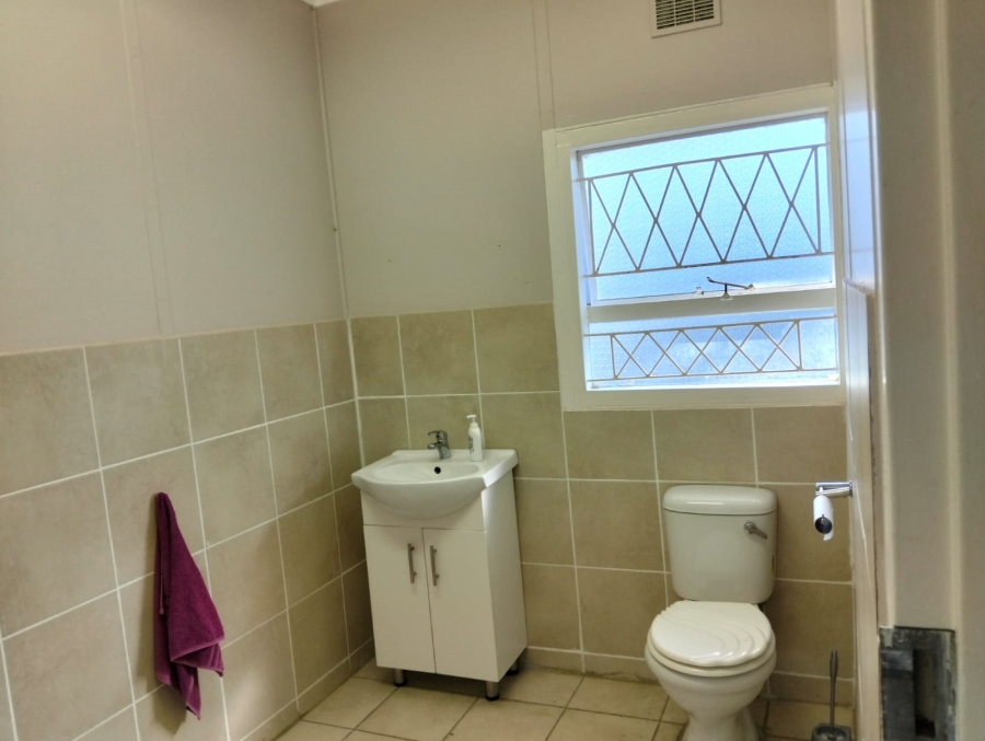 To Let commercial Property for Rent in Southernwood Eastern Cape